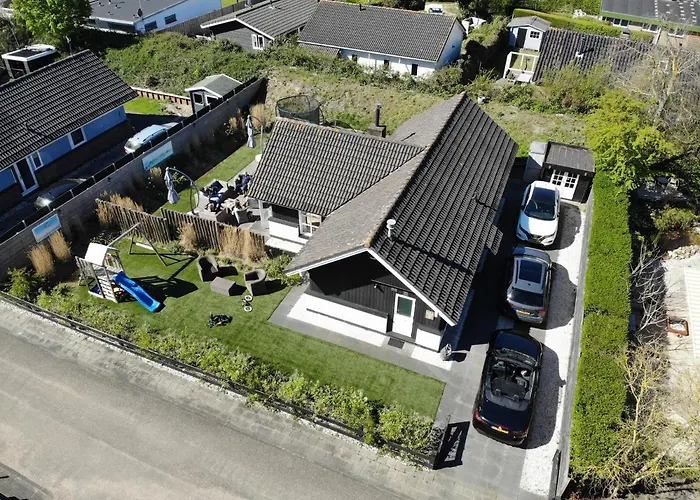 Heerlijke bungalow op 350 meter vanaf het strand!